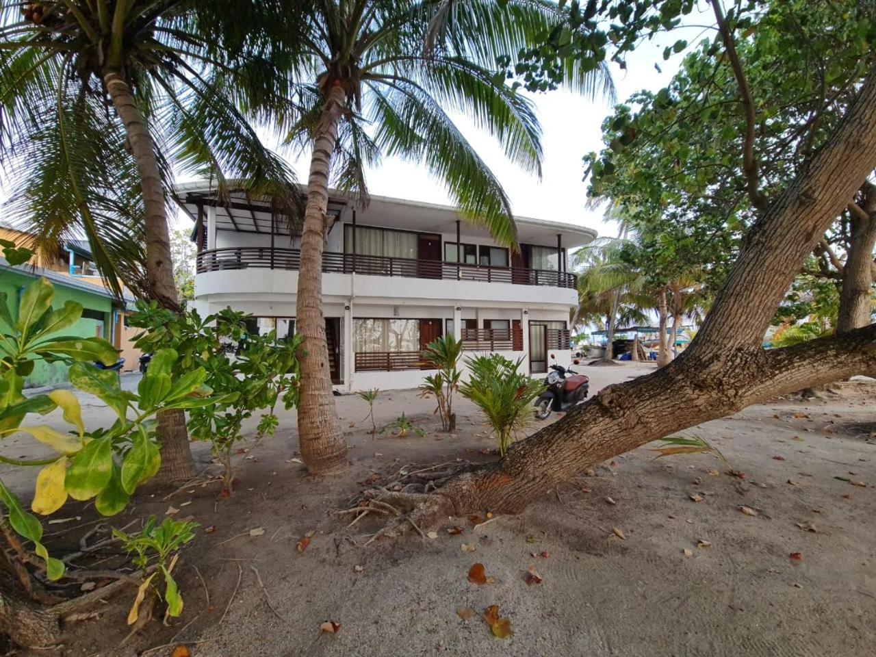 Liberty Guesthouse Maldives Mahibadhoo Eksteriør billede